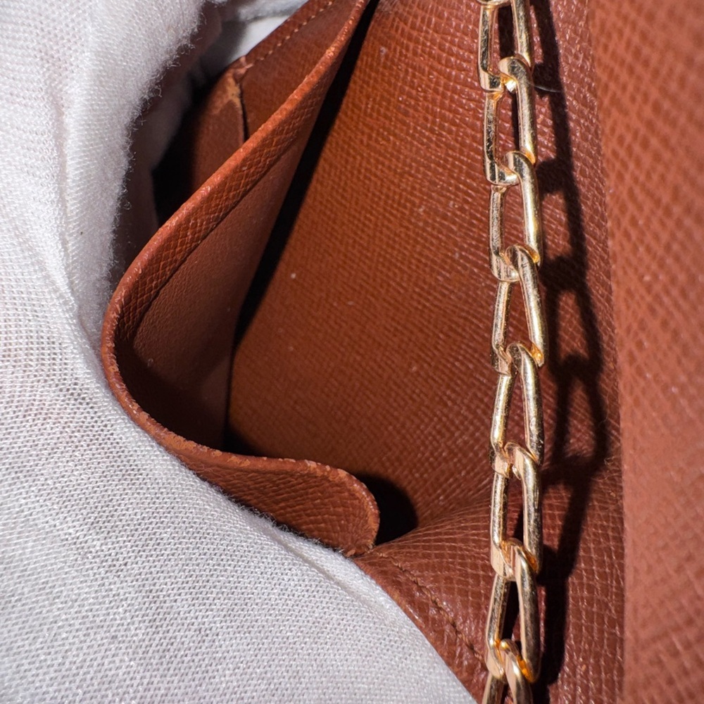 Louis Vuitton, authentic vintage compact wallet with unbranded chain - Picture 13 of 17